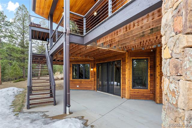 5976 Stone Creek Drive