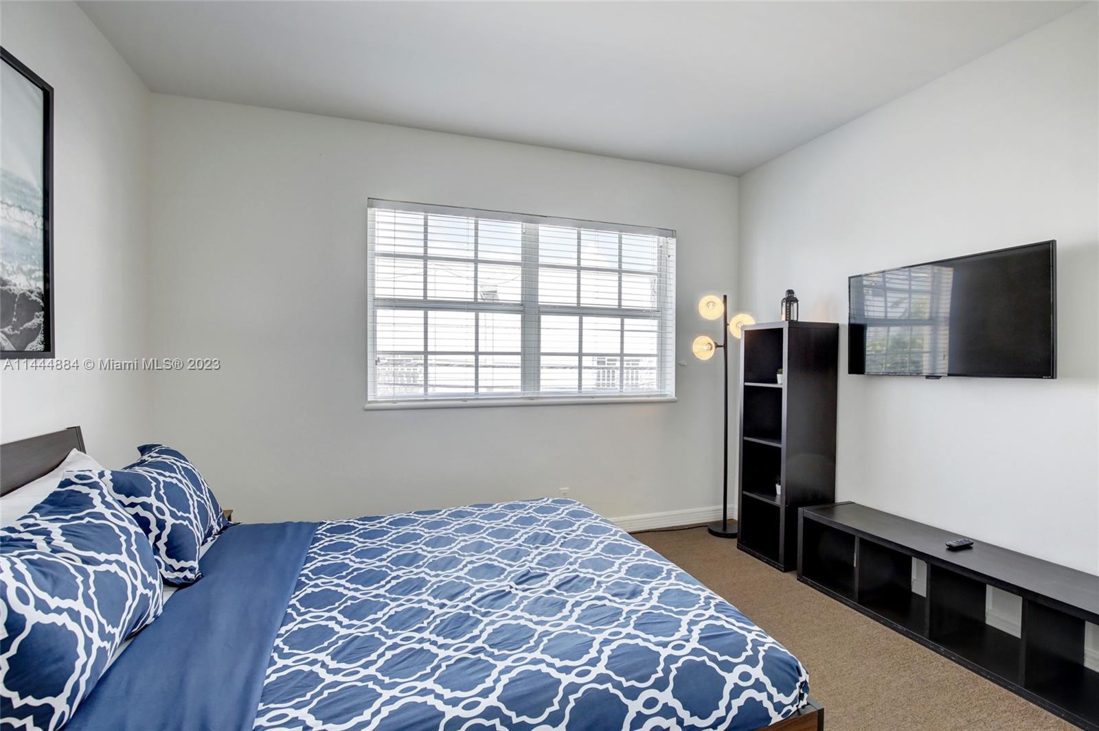 834 Ocean Dr # 212