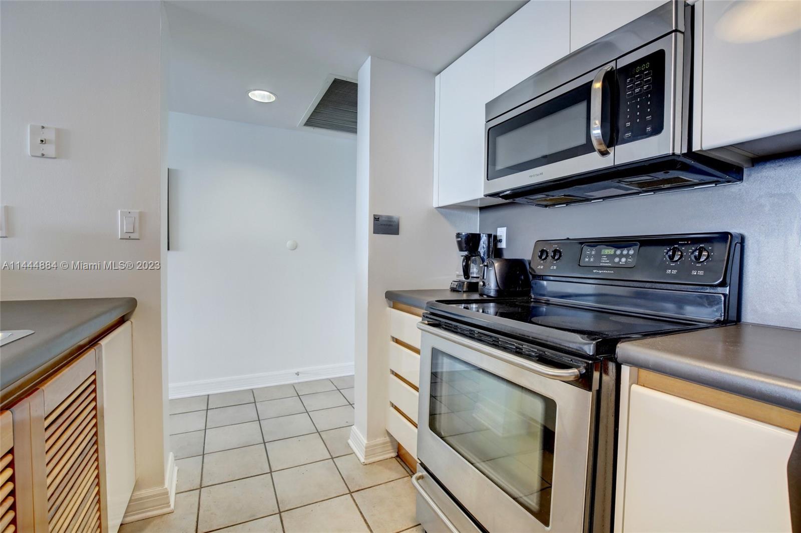 834 Ocean Dr # 212