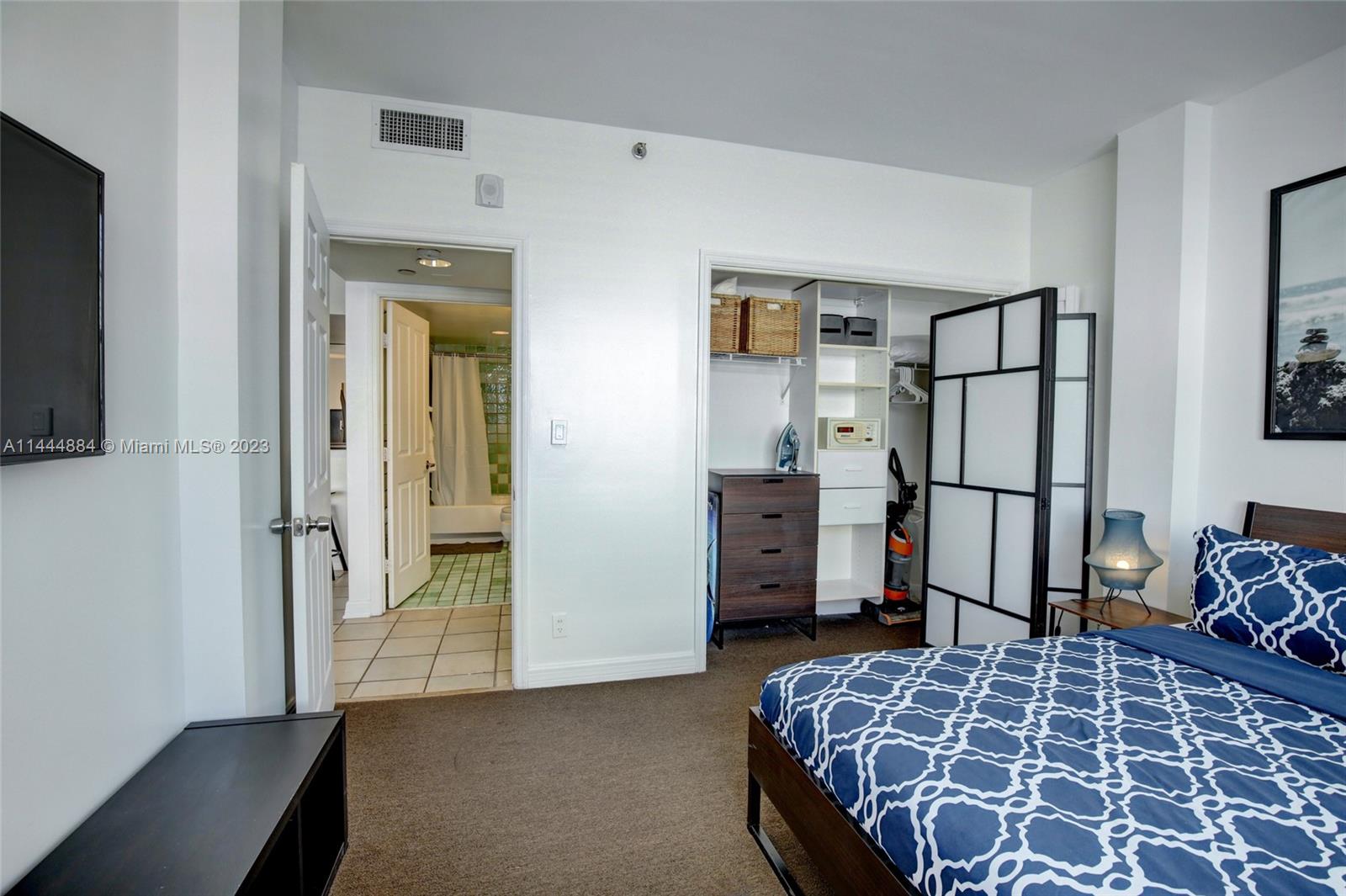 834 Ocean Dr # 212