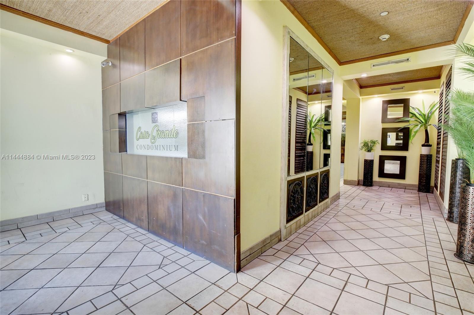 834 Ocean Dr # 212
