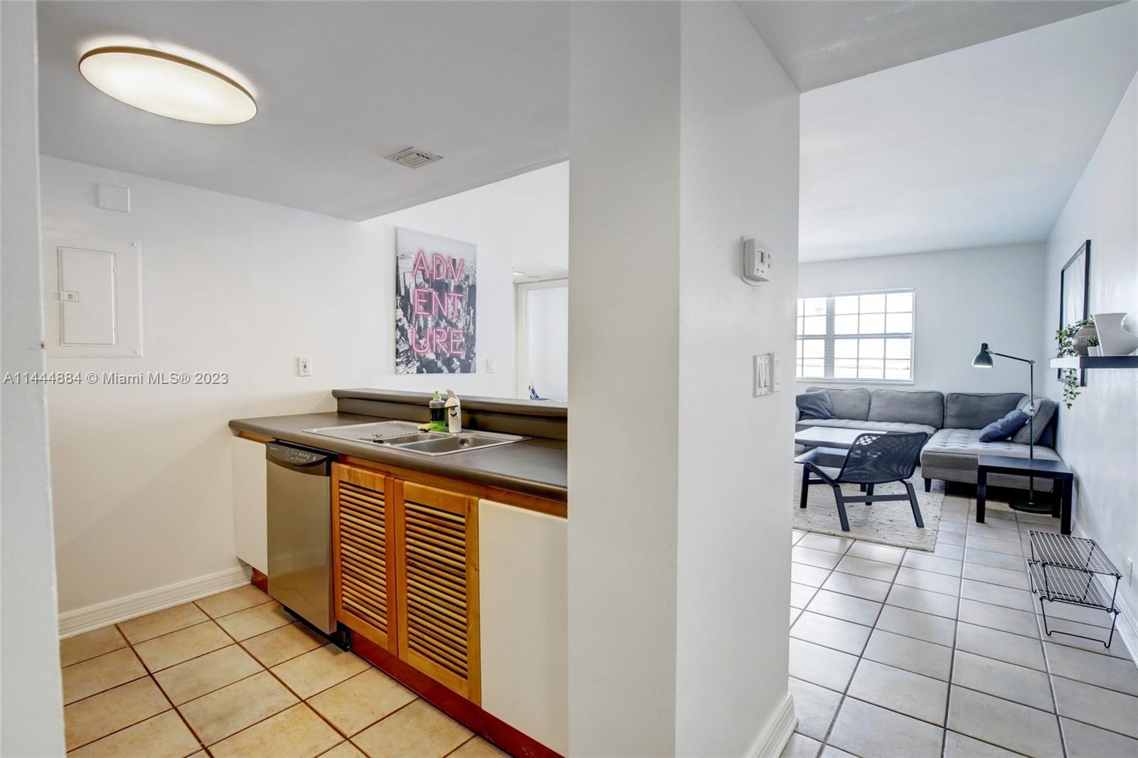 834 Ocean Dr # 212