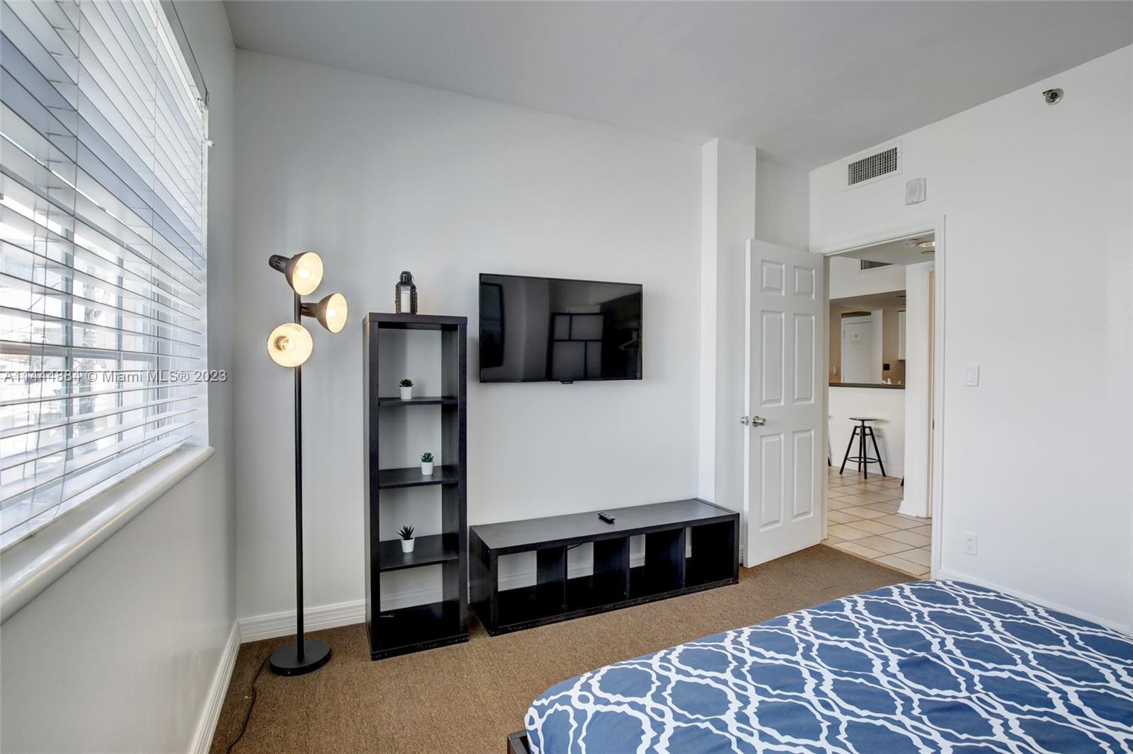 834 Ocean Dr # 212
