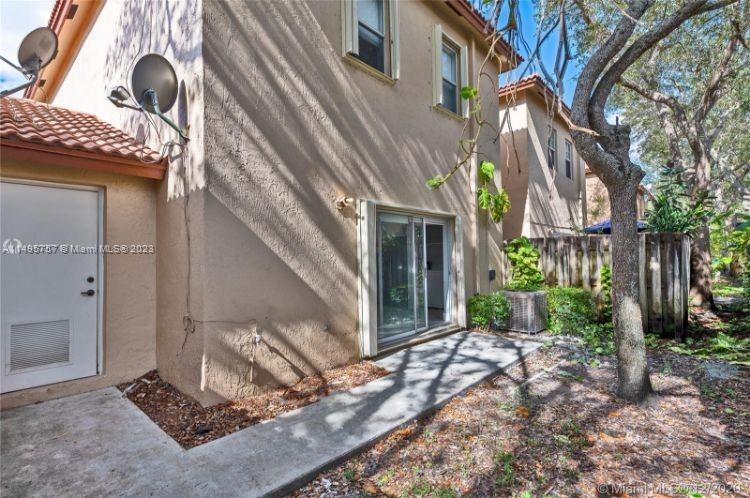 16123 Emerald Cove Rd # 16123