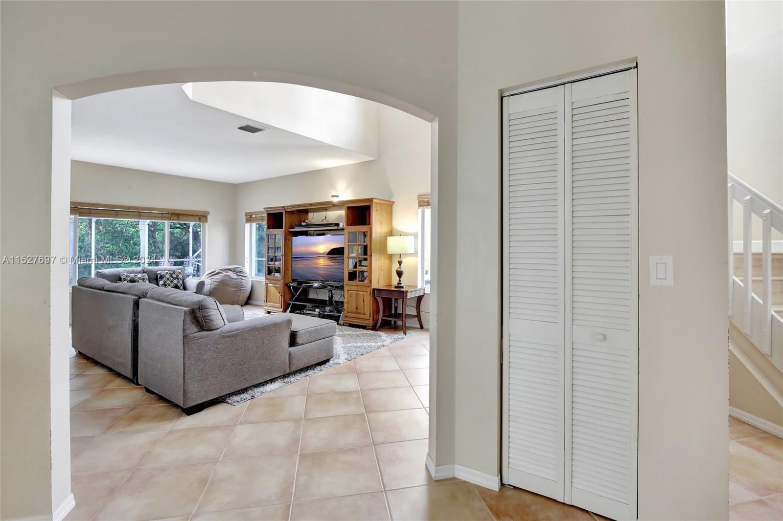 118 SW 206th Ave