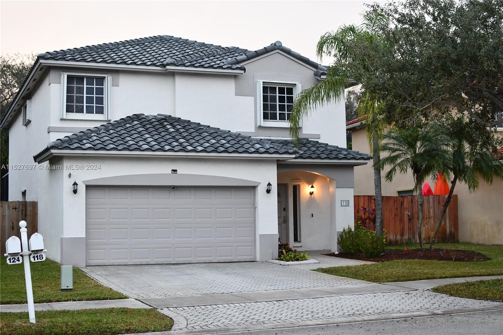 118 SW 206th Ave