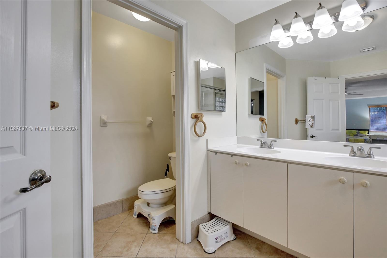 118 SW 206th Ave