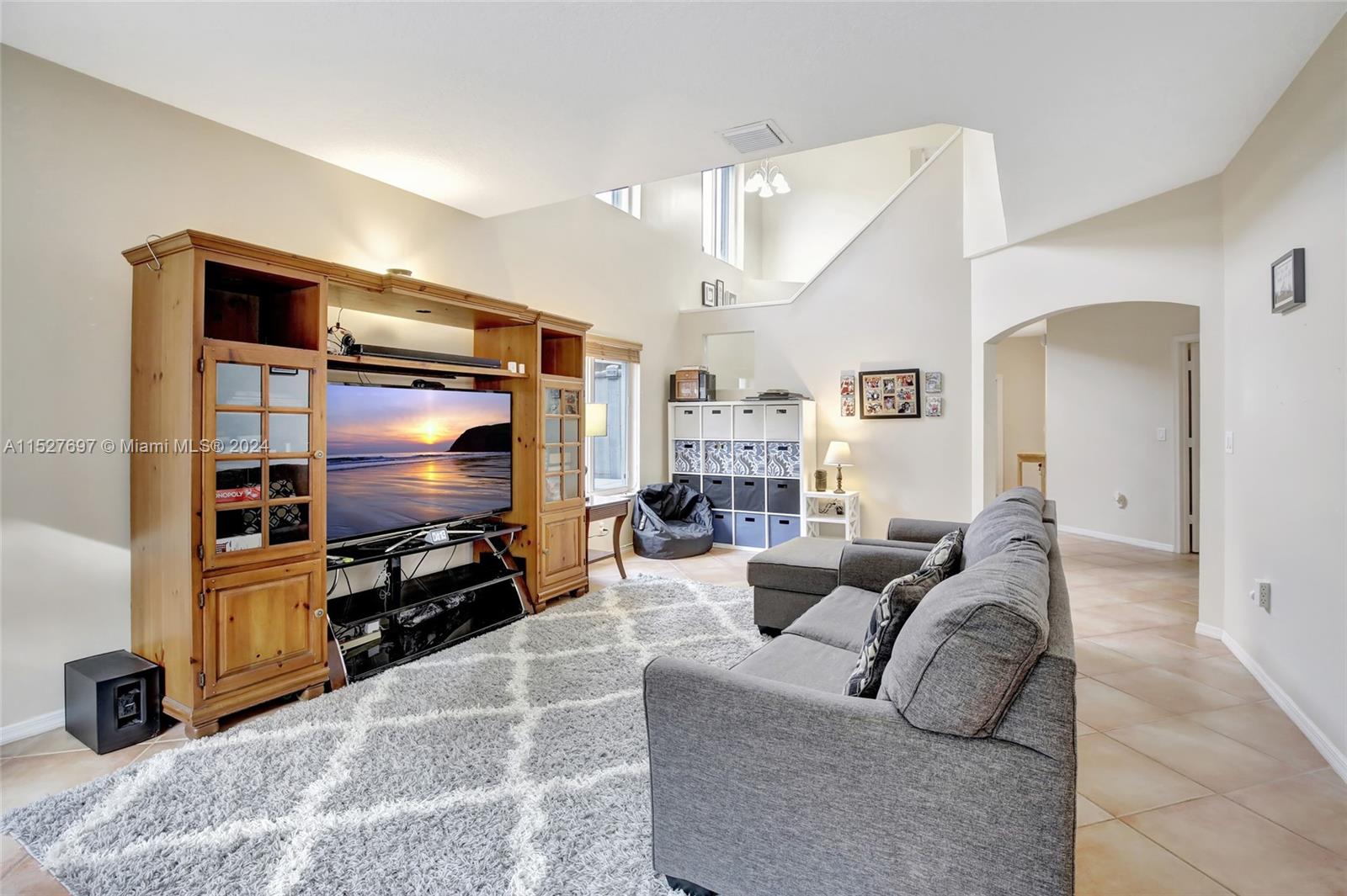 118 SW 206th Ave