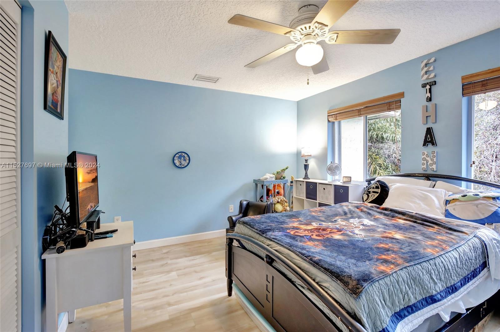 118 SW 206th Ave