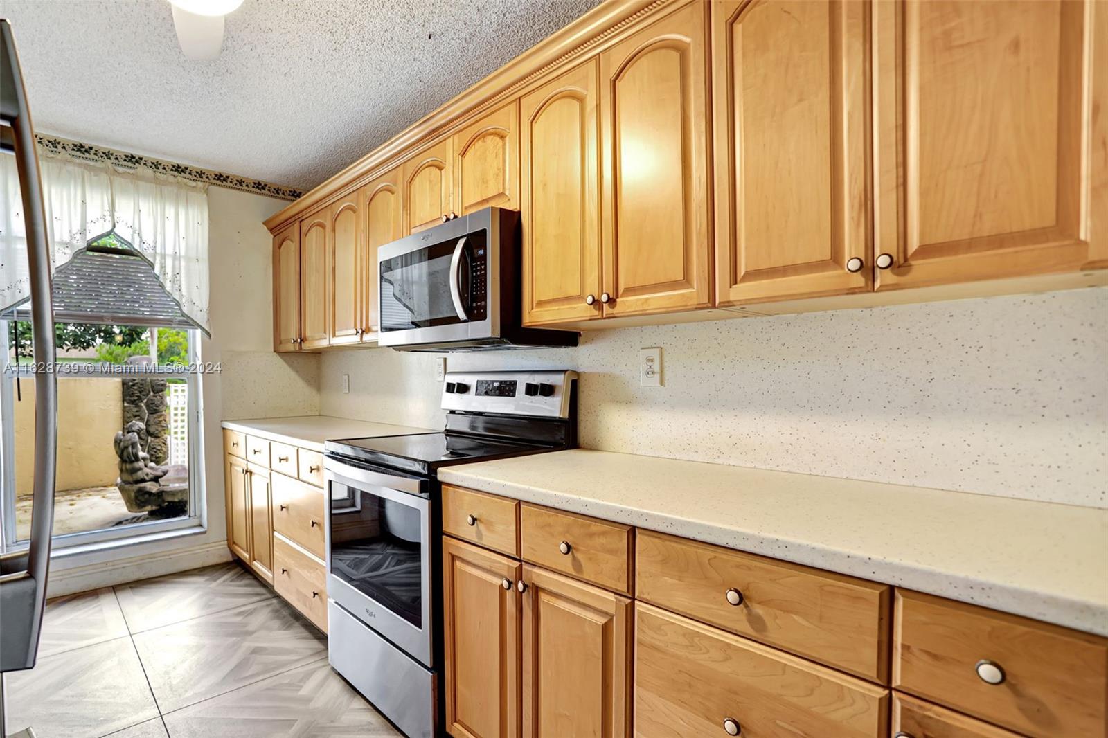 1101 NW 43rd Ave