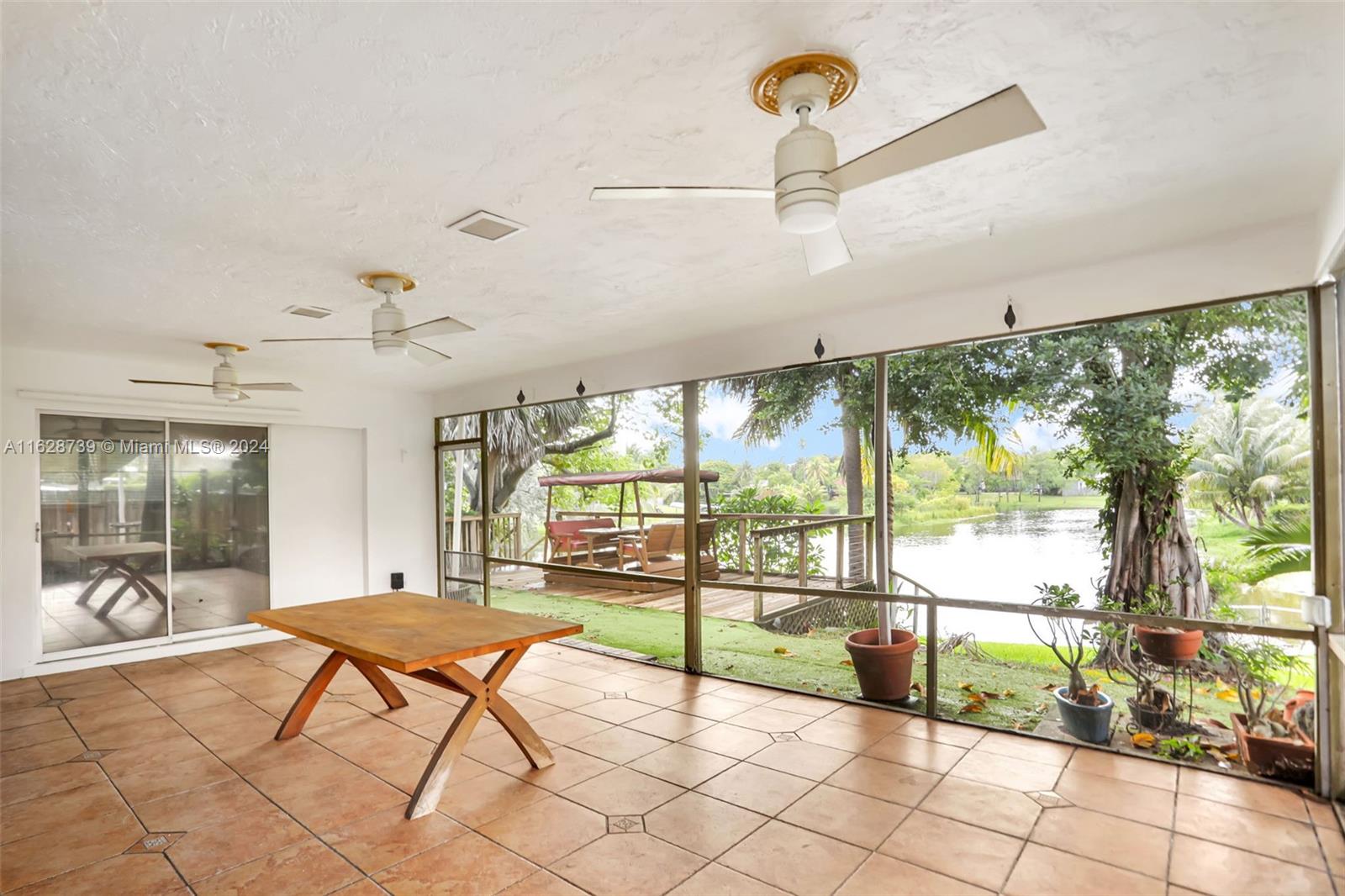 1101 NW 43rd Ave