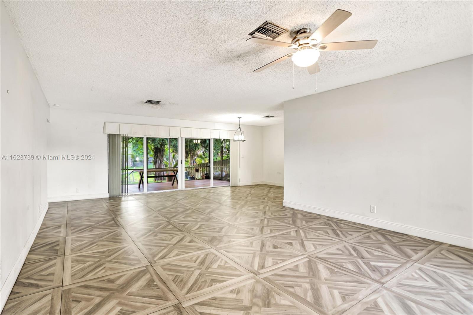 1101 NW 43rd Ave