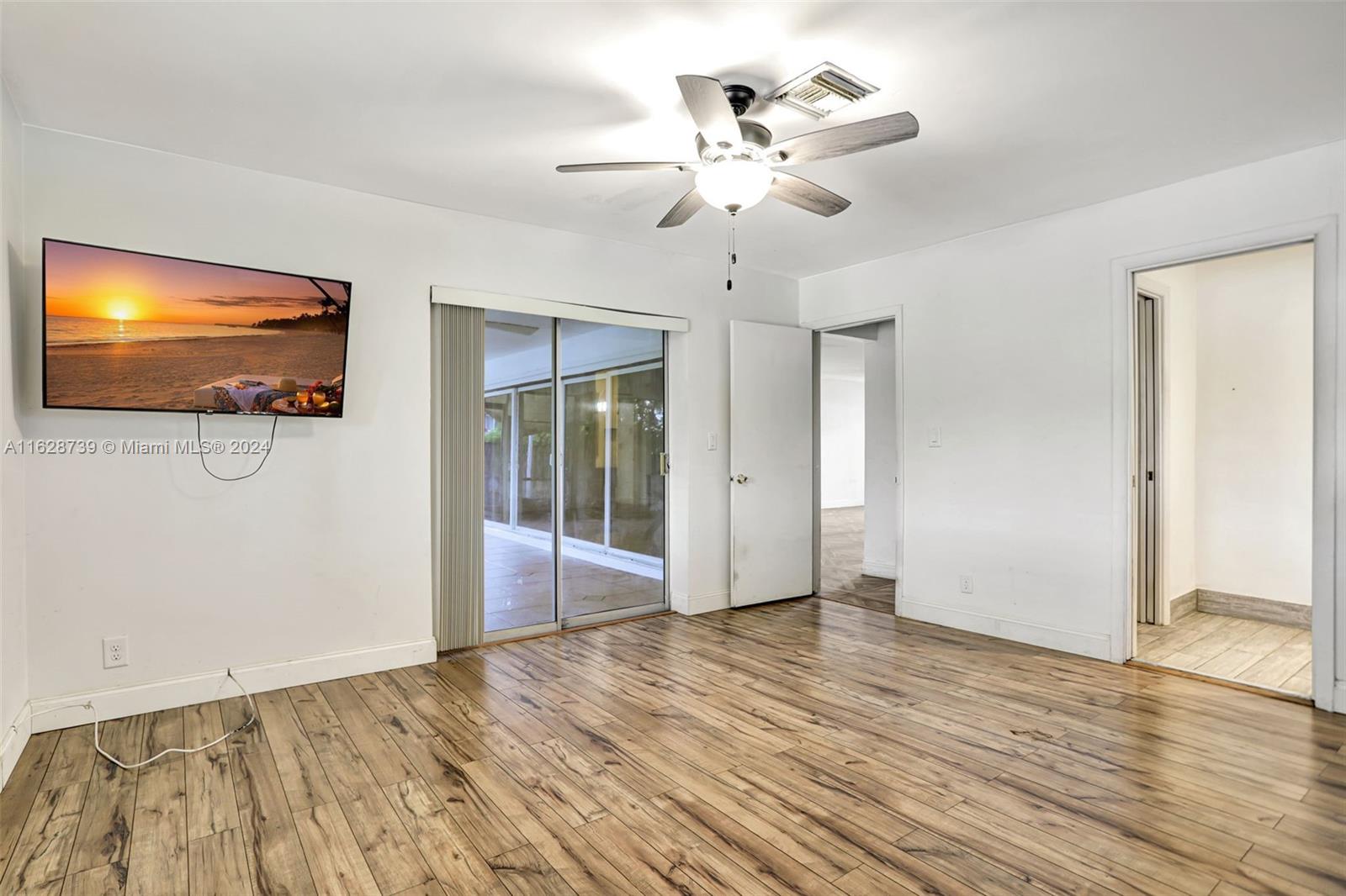 1101 NW 43rd Ave