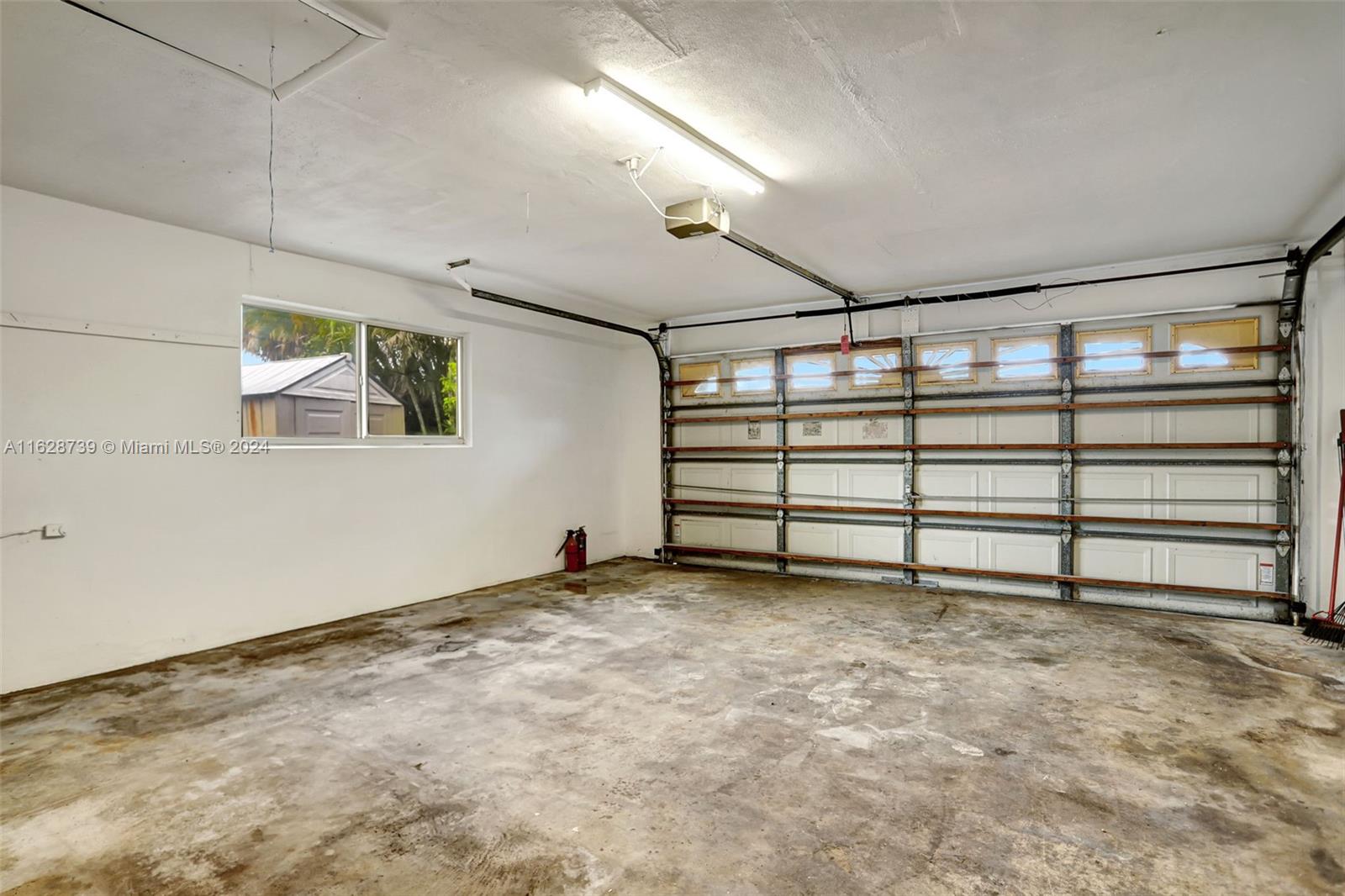 1101 NW 43rd Ave