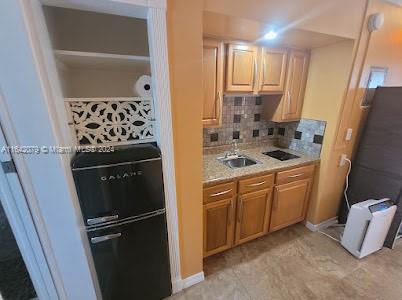 2508 Bay Dr # 11