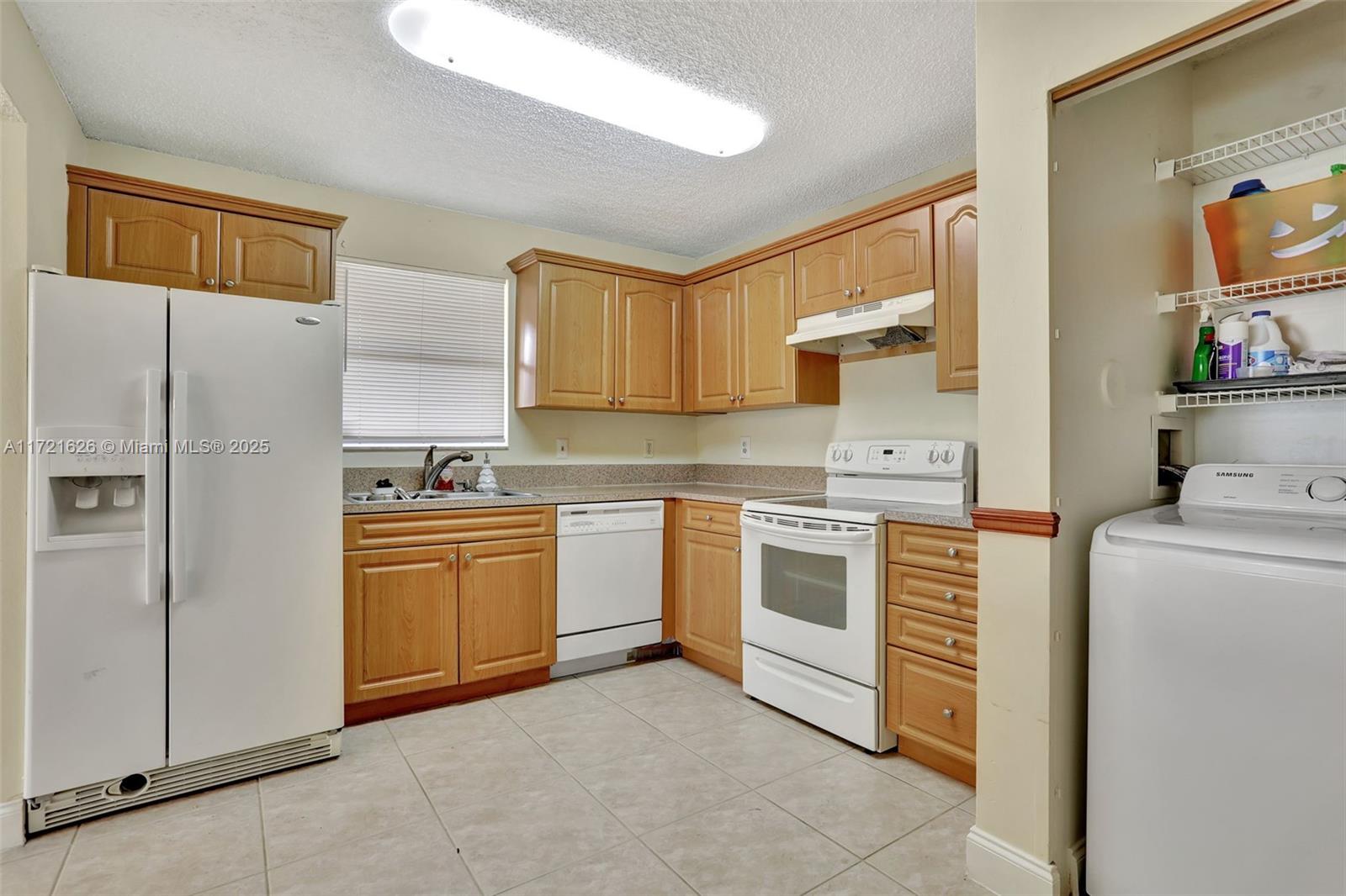 12001 Royal Palm Blvd # 1M