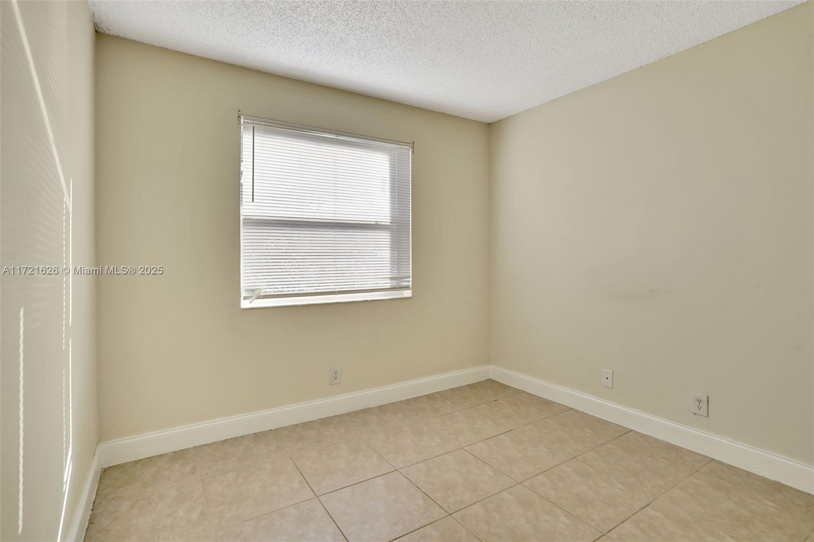 12001 Royal Palm Blvd # 1M
