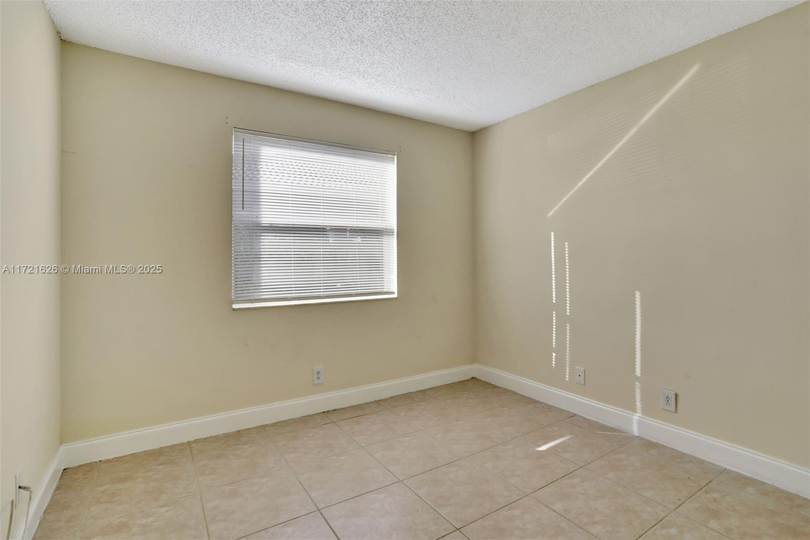 12001 Royal Palm Blvd # 1M
