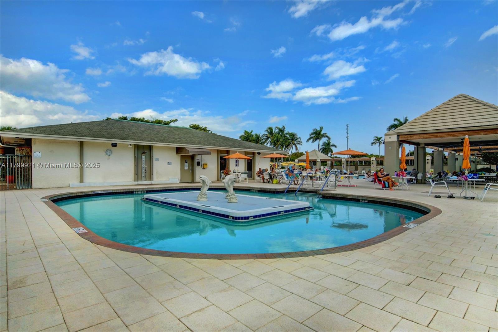 2405 Antigua Cir # E1