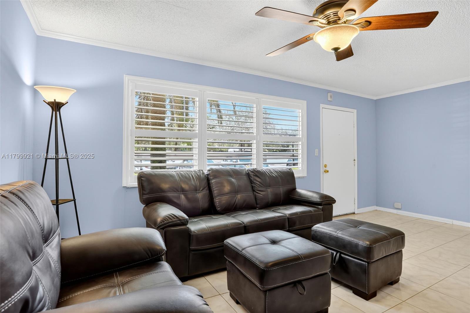 2405 Antigua Cir # E1