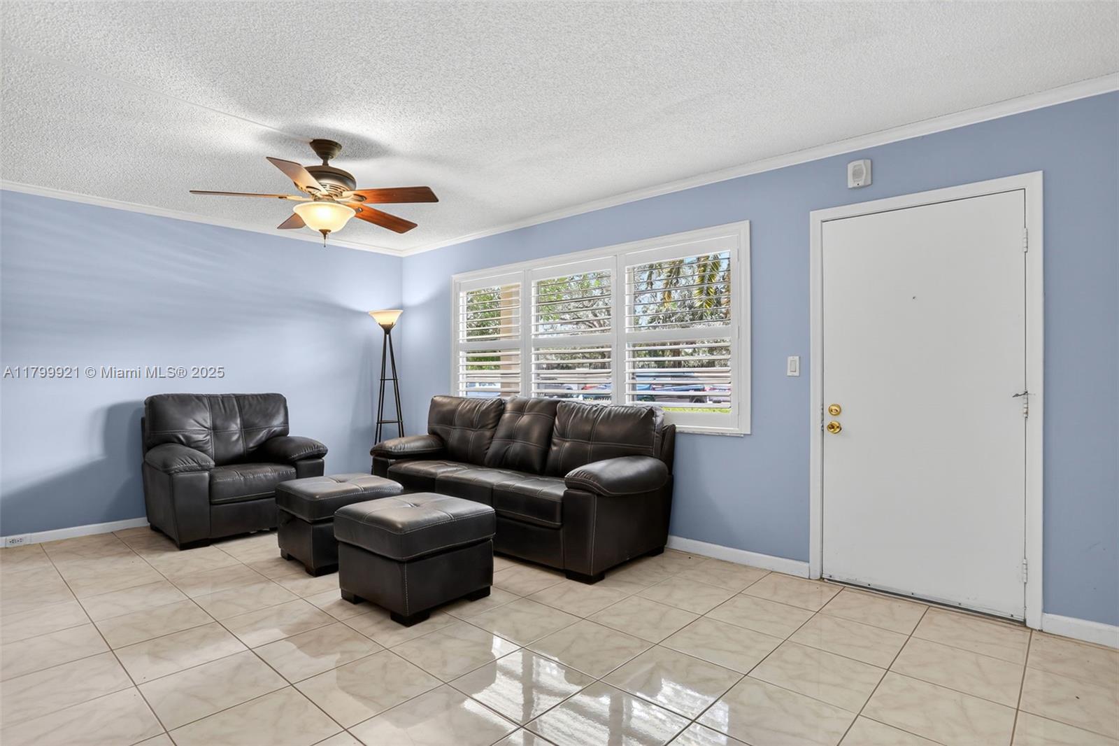 2405 Antigua Cir # E1