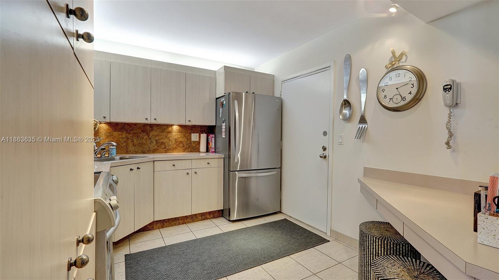 1500 S Ocean Dr # 12H