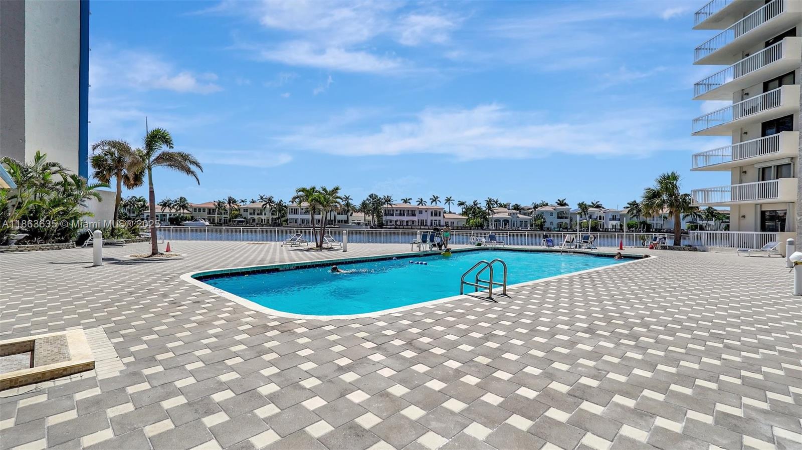 1500 S Ocean Dr # 12H