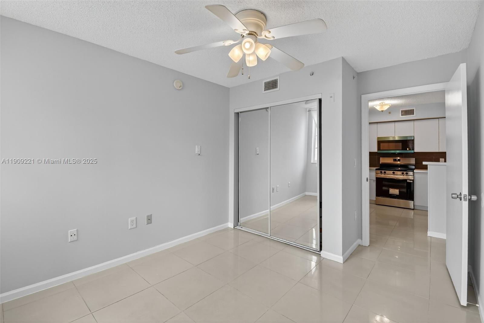 2123 Renaissance Blvd # 104
