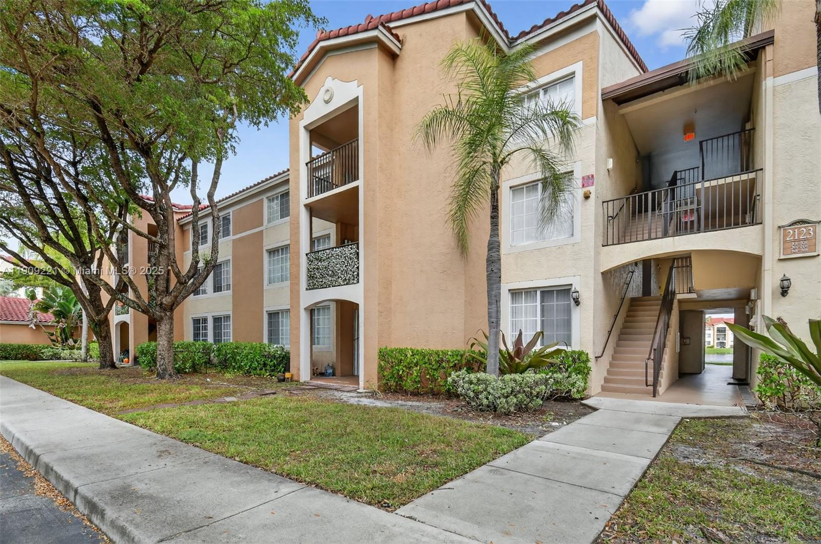 2123 Renaissance Blvd # 104