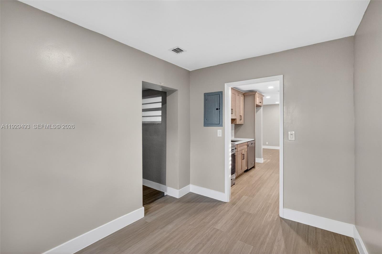 1015 NE 17th Ct