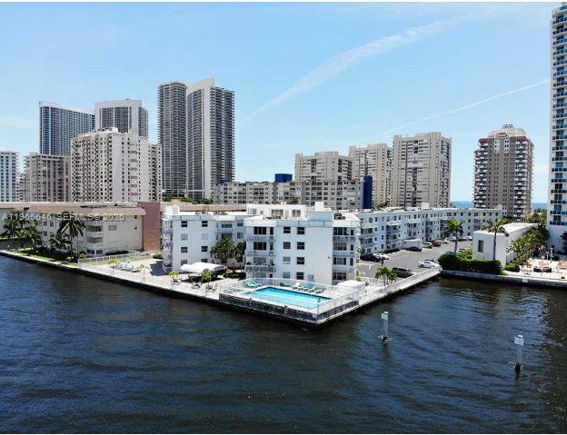 1913 S Ocean Dr # 209