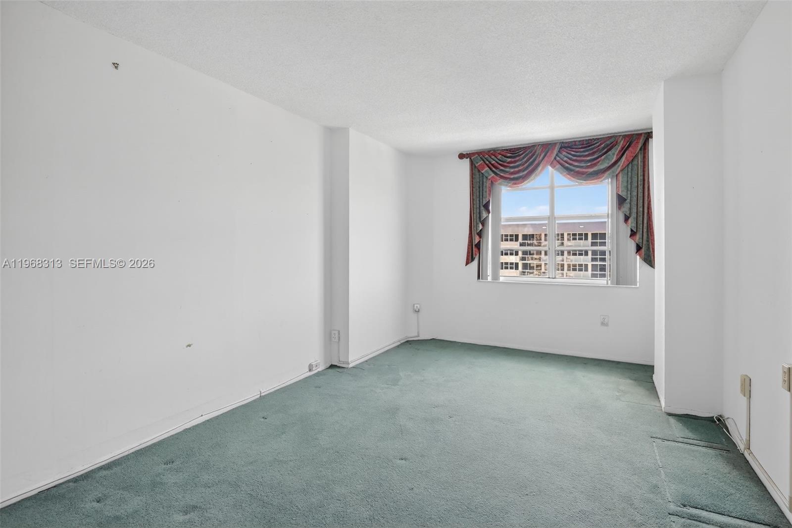 1980 S Ocean Dr # 21E