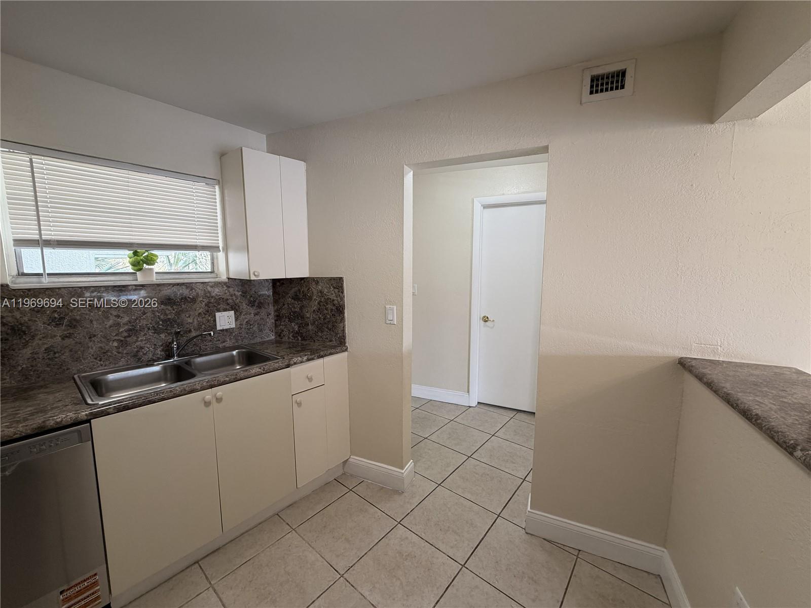 4255 N University Dr # 310