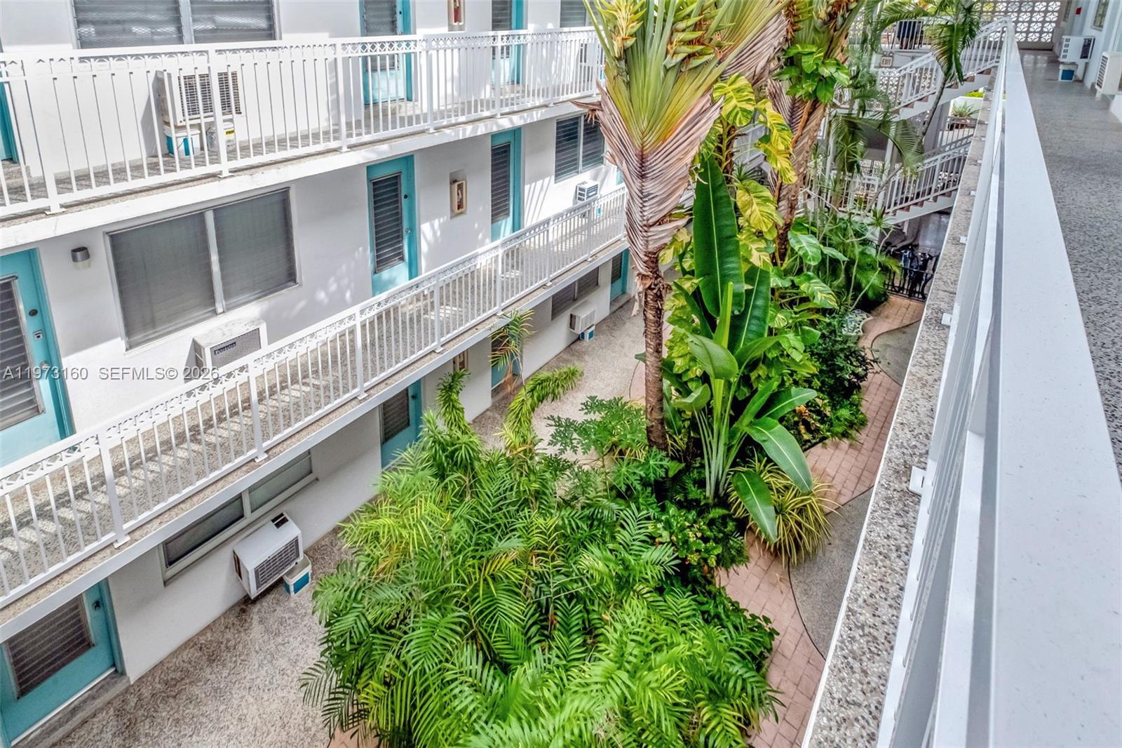 350 Collins Ave # 306
