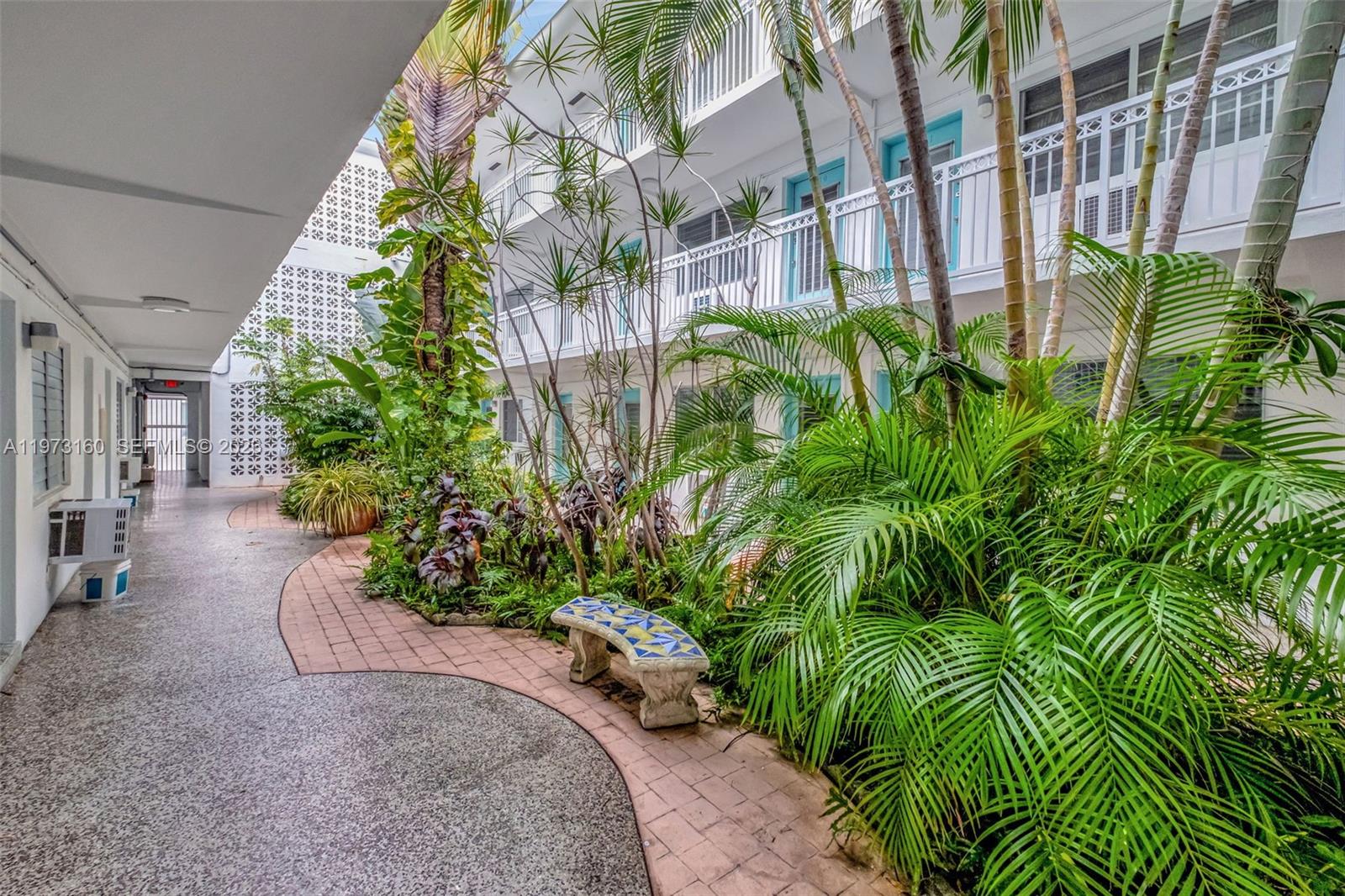 350 Collins Ave # 306