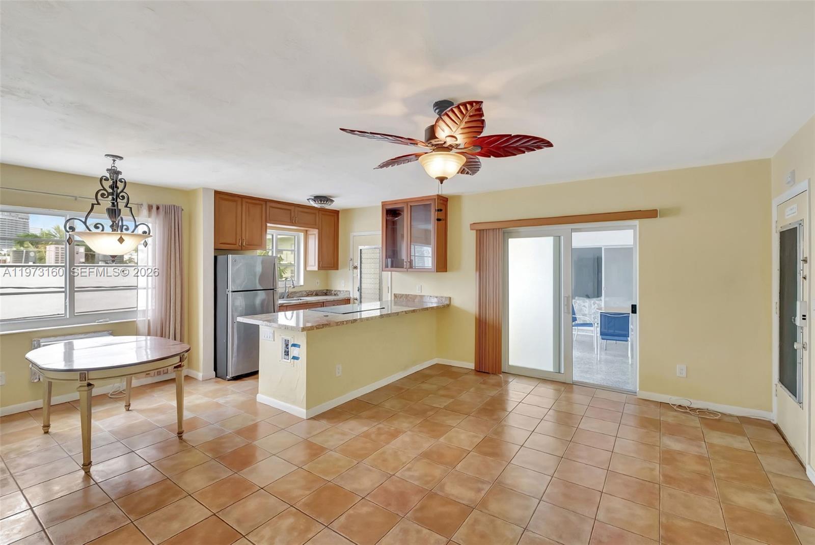 350 Collins Ave # 306