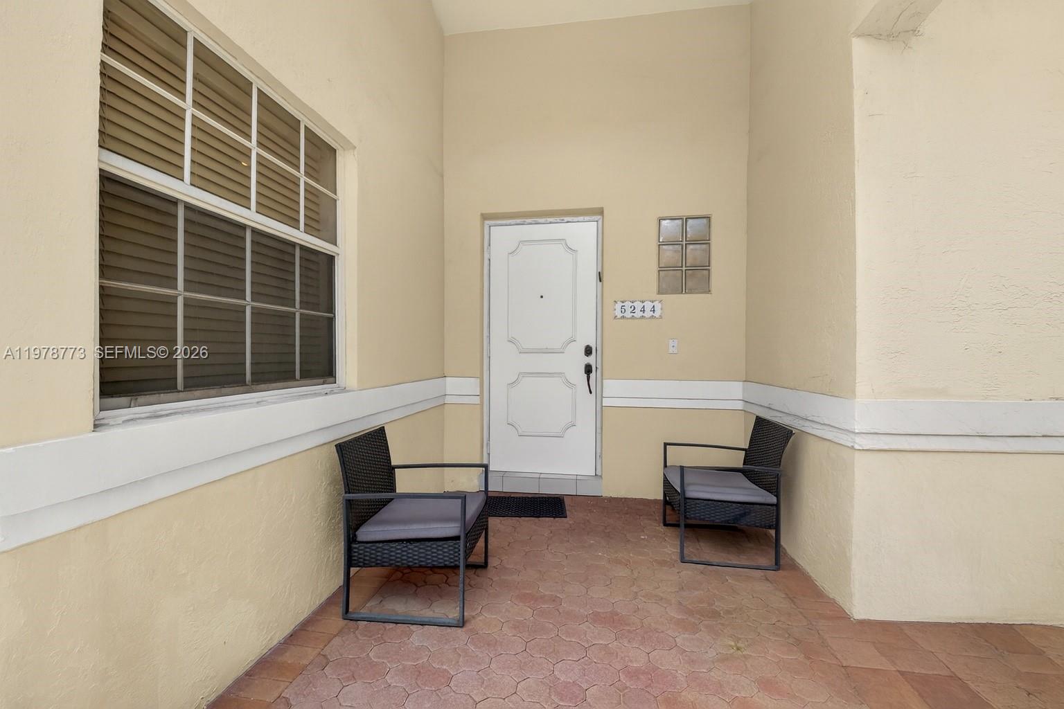 5244 Bodega Pl