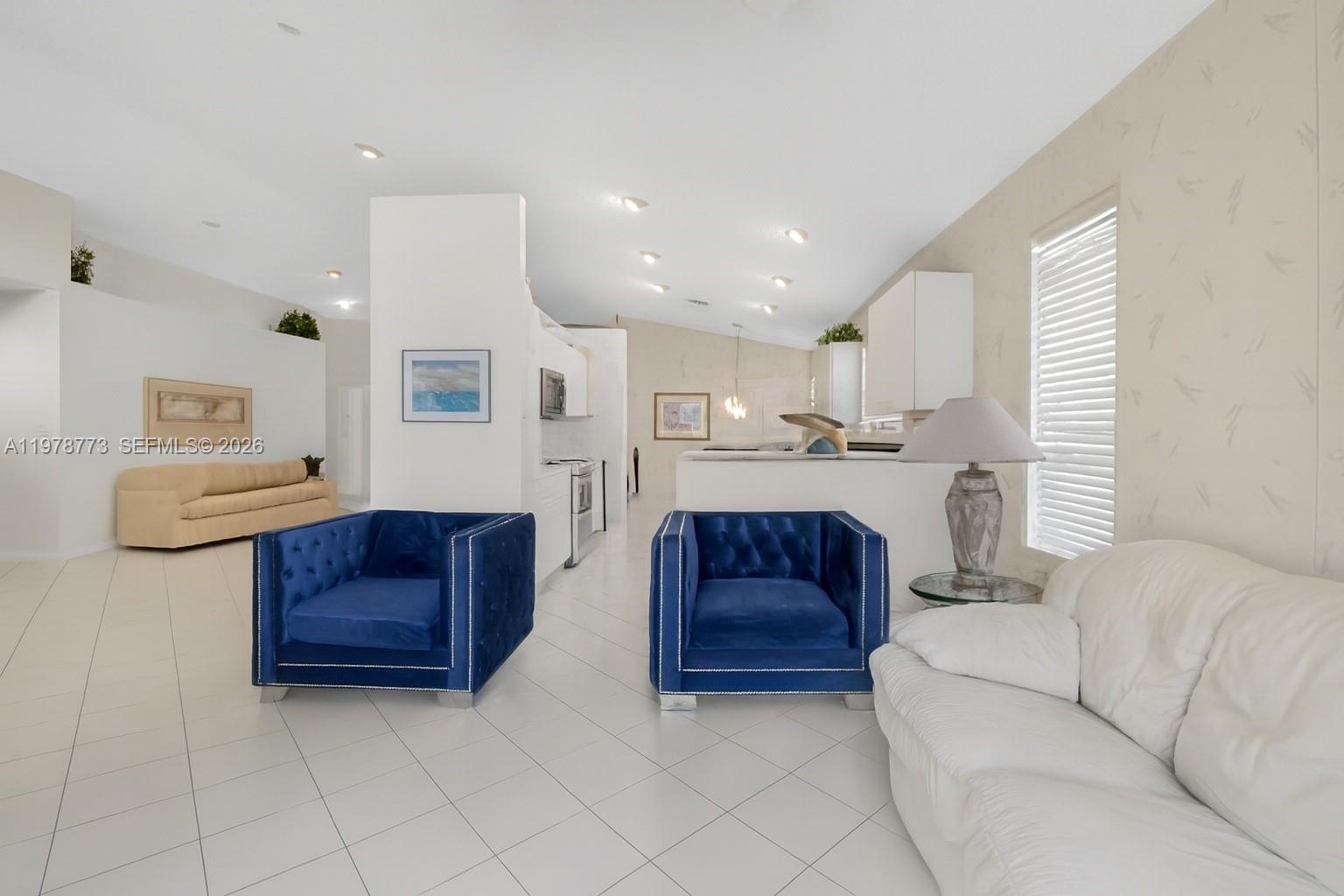 5244 Bodega Pl
