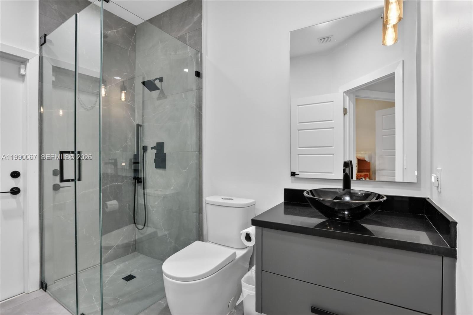4953 Kensington Cir