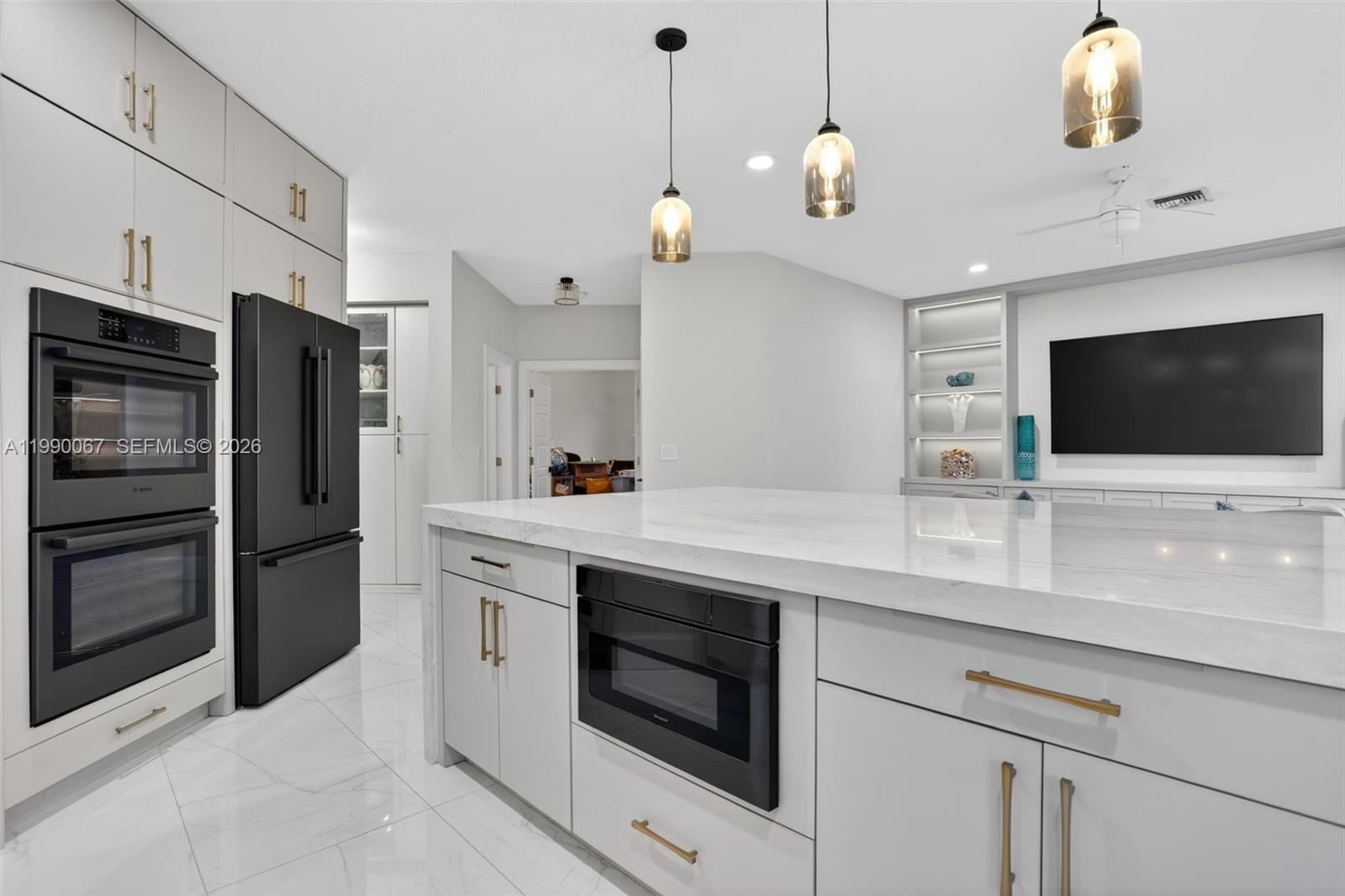 4953 Kensington Cir