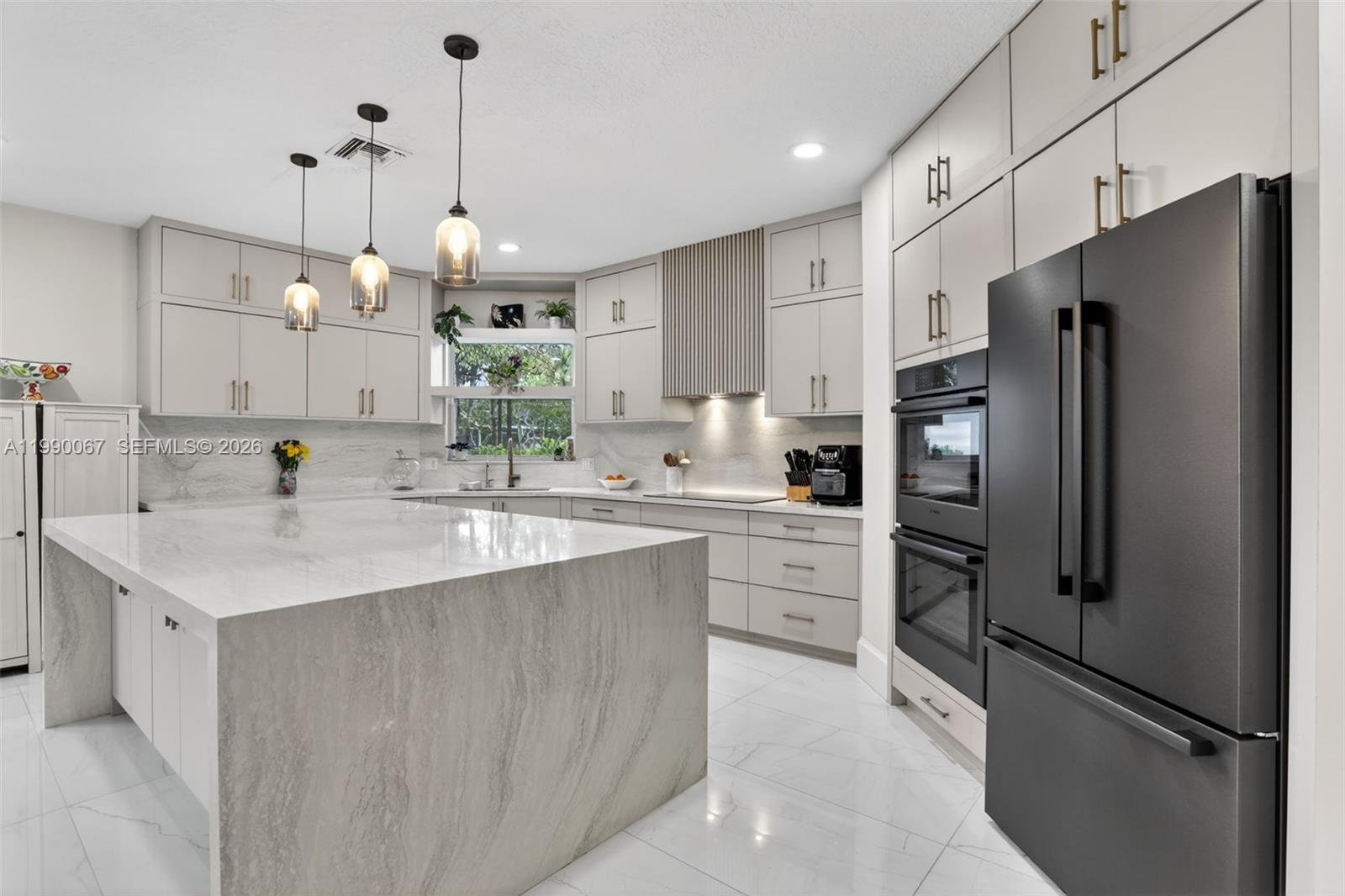 4953 Kensington Cir