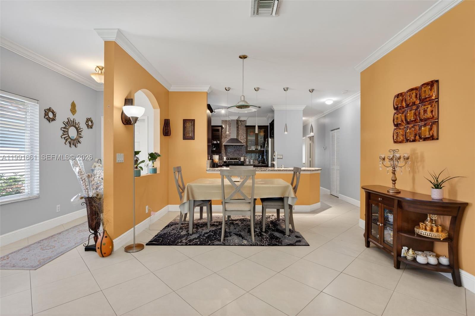 1221 SW 48th Ter