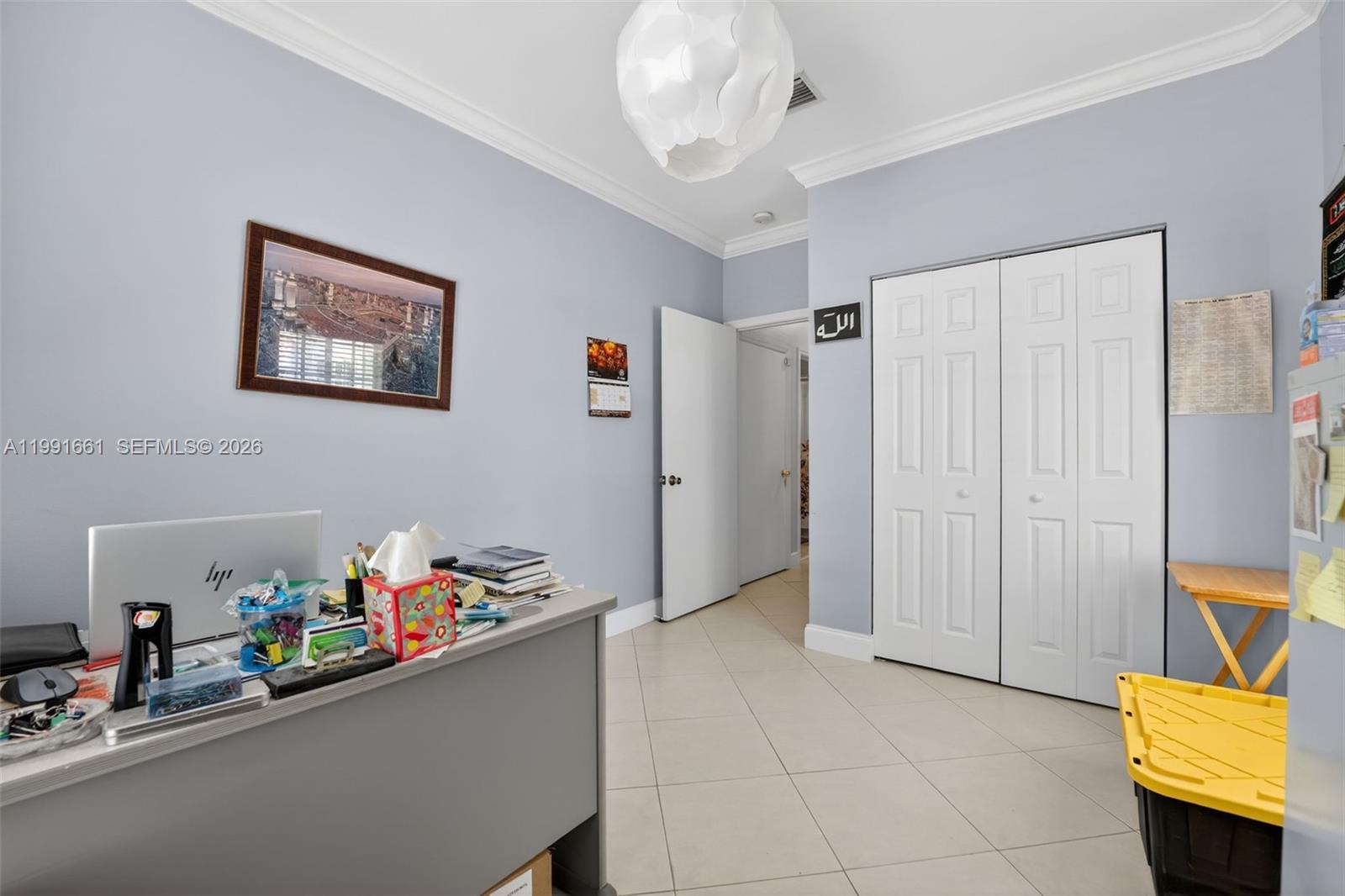 1221 SW 48th Ter