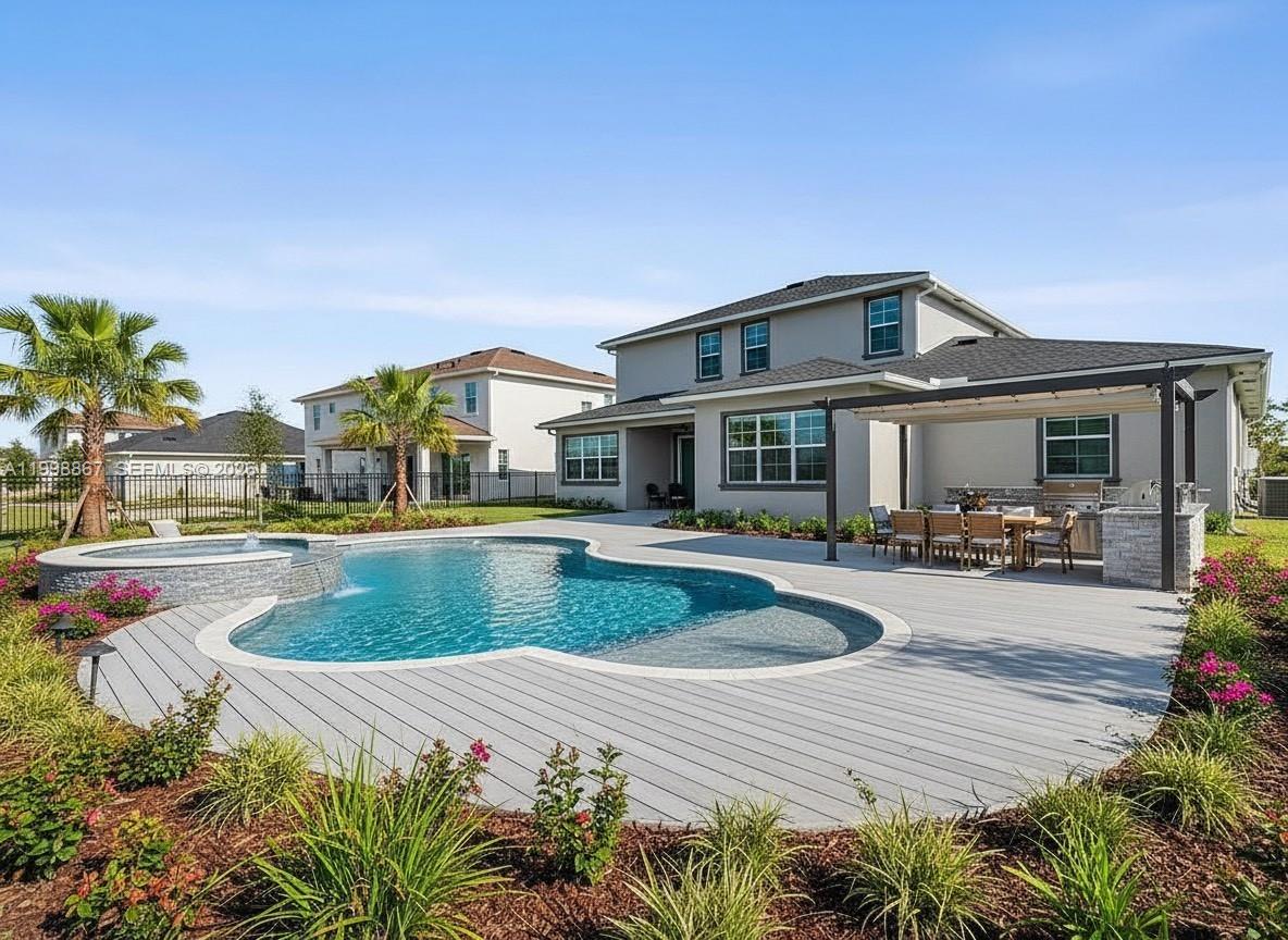769 Hookline Cir