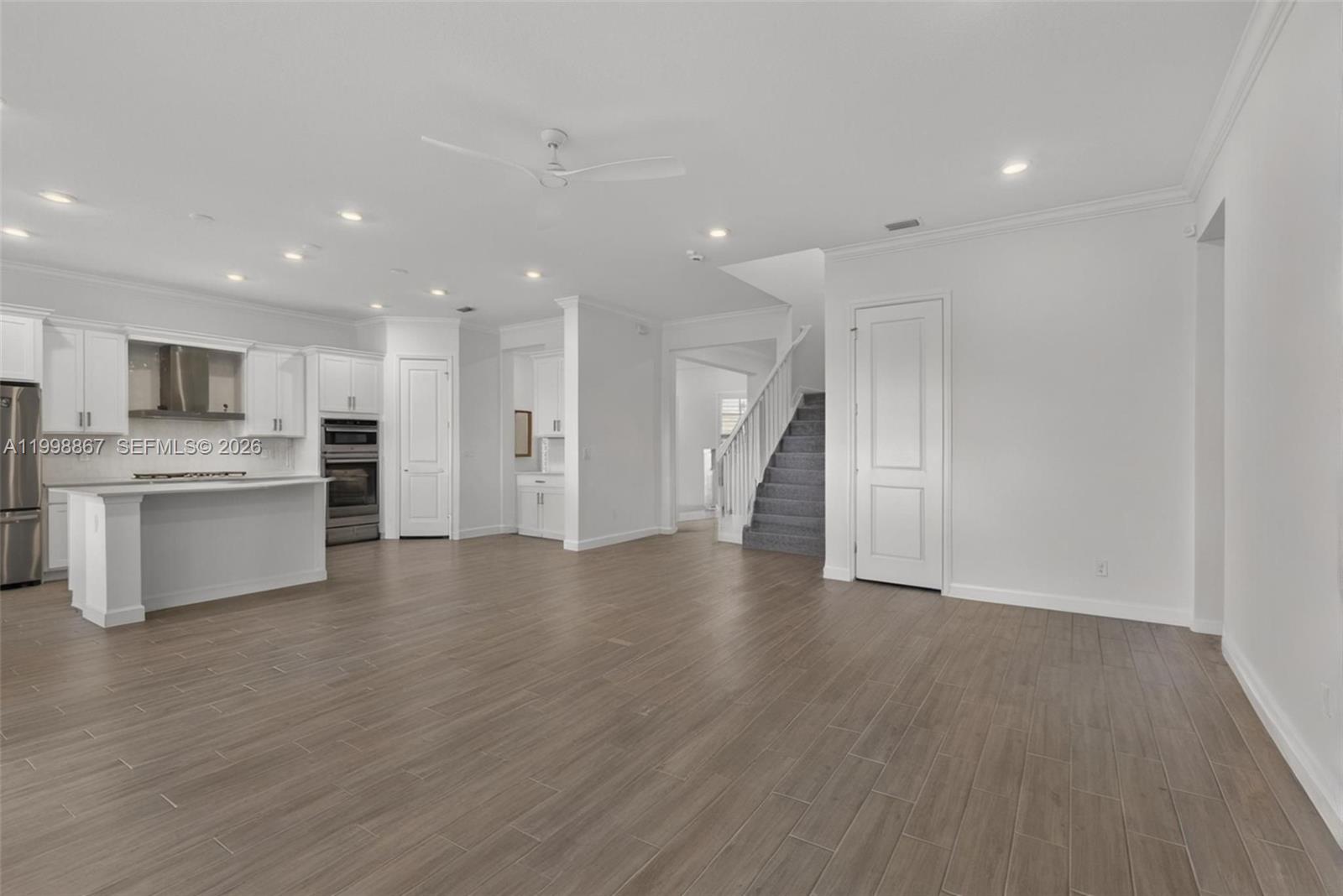 769 Hookline Cir