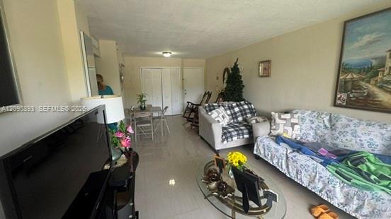 8850 Fontainebleau Blvd # 203