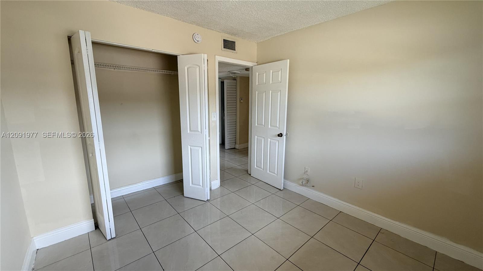 5461 W 24th Ave # 18