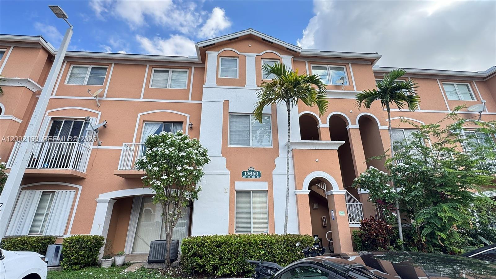 17650 NW 73rd Ave # 18 Unit: 104-18