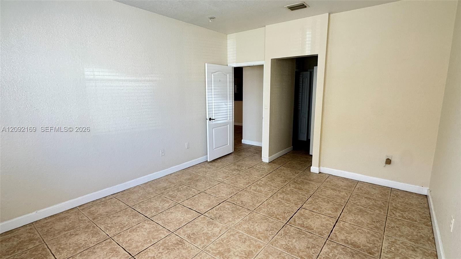 17650 NW 73rd Ave # 18 Unit: 104-18