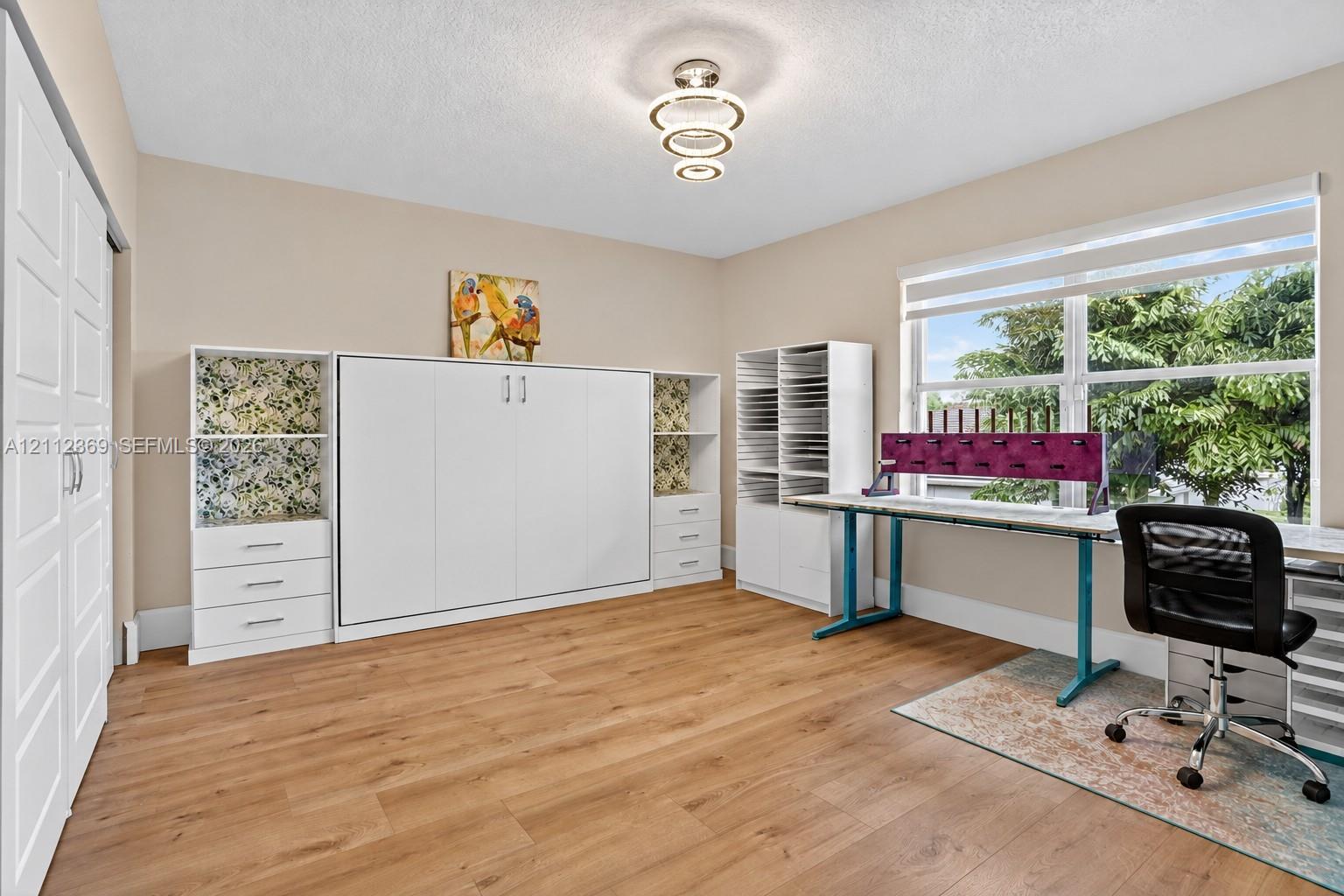 4953 Kensington Cir